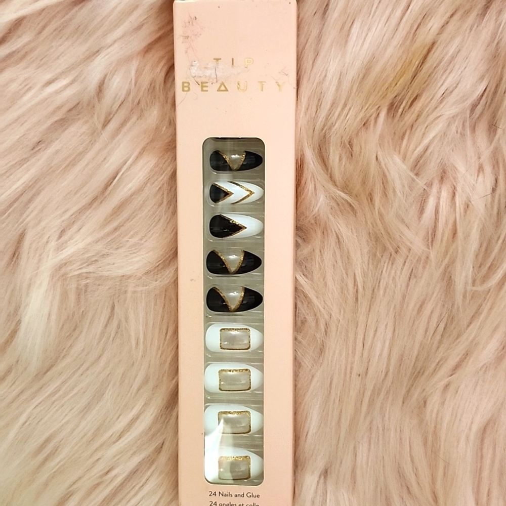Brand New TIP BEAUTY False Nails-M/L
